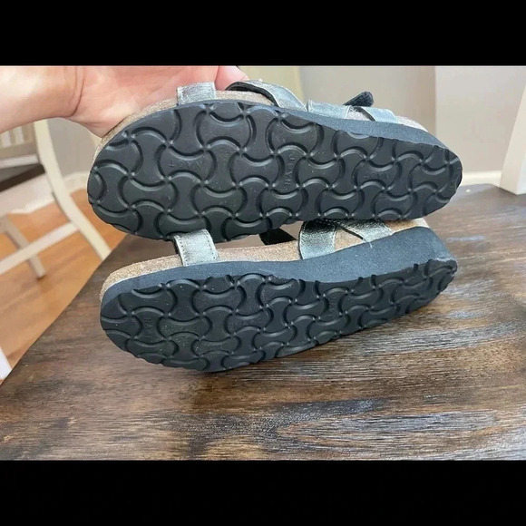 Naot sandals - Picture 2 of 14